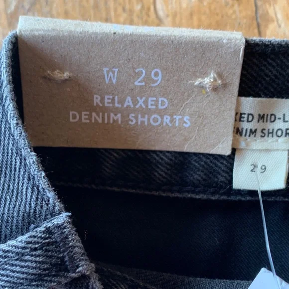 Madewell Black Relaxed Denim Shorts - Picture 8 of 16